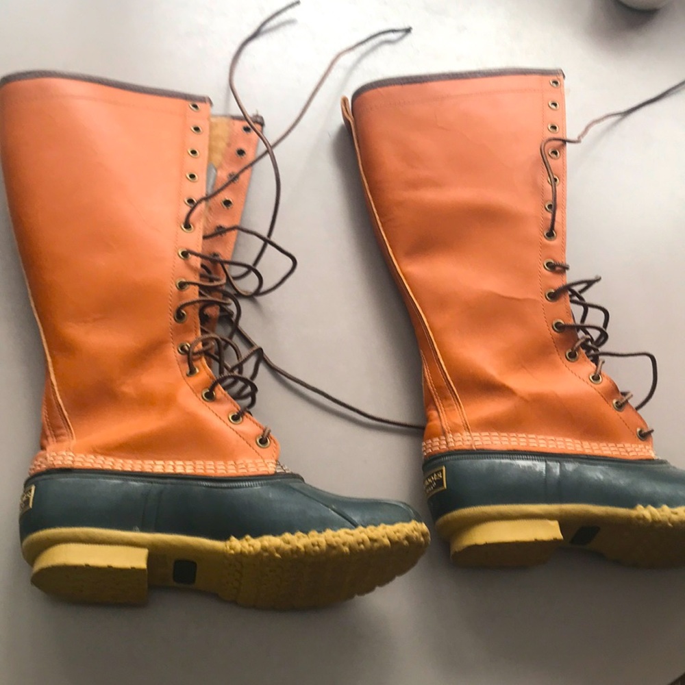 L.L. Bean Very rare. Three color  Signature shearling lined 16’ boots size 7